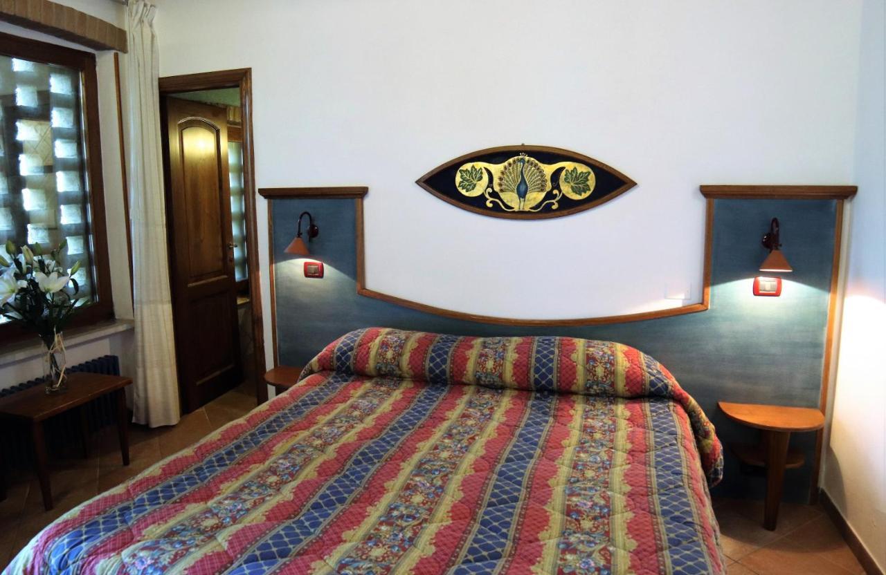 Bed & Breakfast Casale Gregoriano And Apartaments Сан-Джиминьяно Экстерьер фото